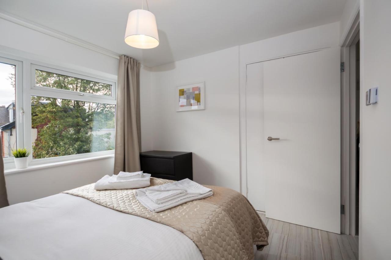 Stylish And Cosy 1 Bdr Apt, Ealing Broadway Apartment London