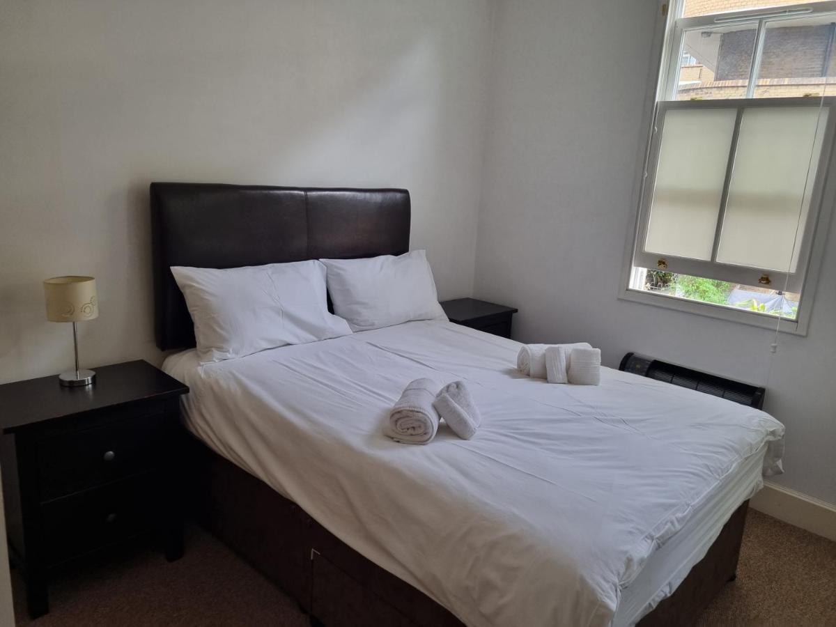 Stunning 2 Bed/2 Bath Flat In Waterloo,