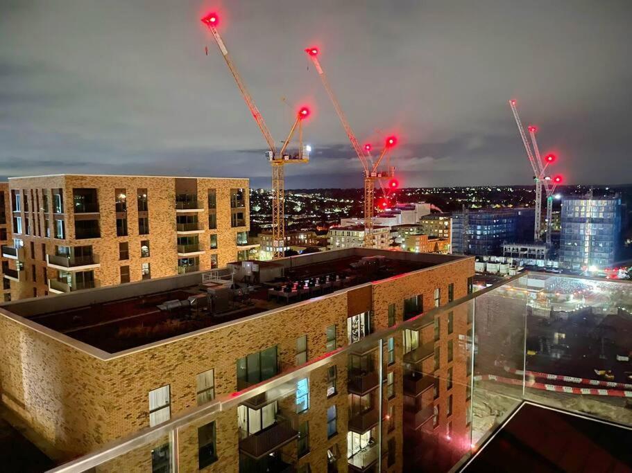 Morden Luxury 2bedroom Apartment London