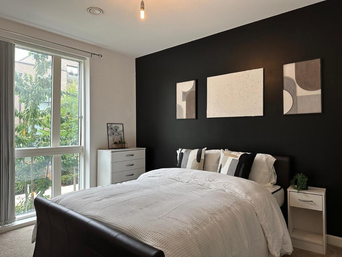 Deluxe Spacious Near Bridge! Privatunterkunft London