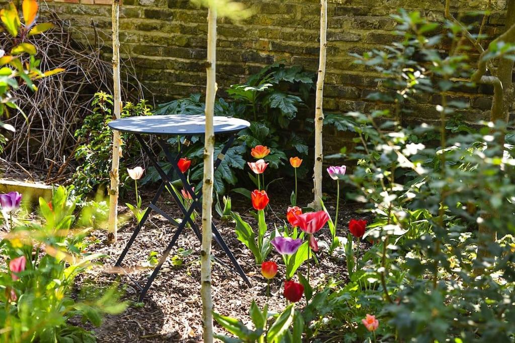 Spacious 2 Bed Garden Flat By The Thames+parking Apartamento *