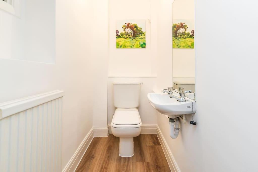 Spacious 2 Bed Garden Flat By The Thames+parking Apartamento
