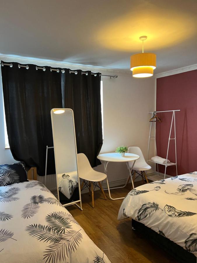 Homestay Private With Two Beds Near