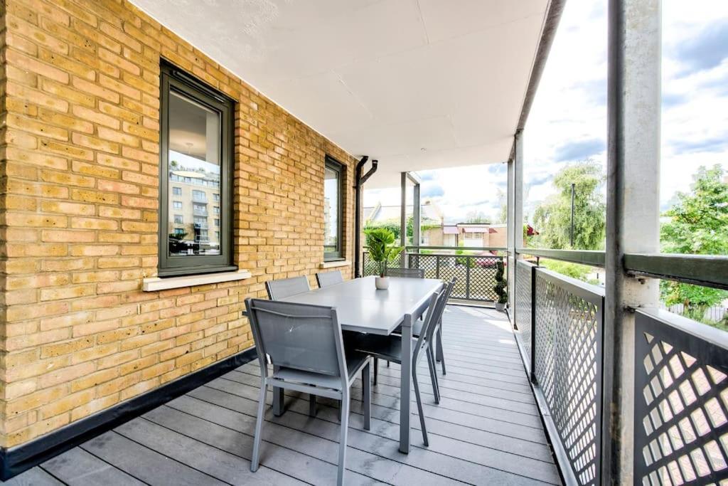 Apartamento Kew Views 2br Apt By Riverside *