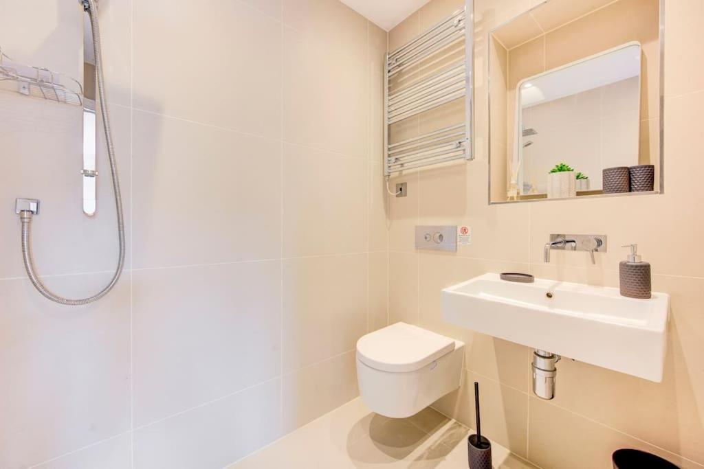 Apartamento Kew Views 2br Apt By Riverside *