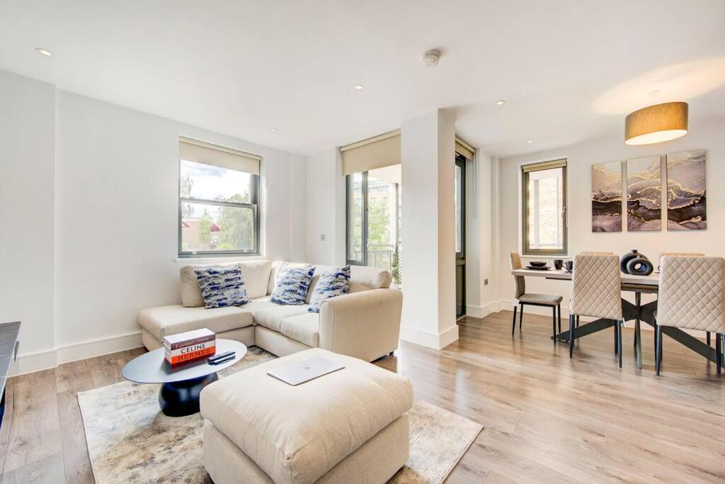 Kew Views 2br Apt By Riverside Londres