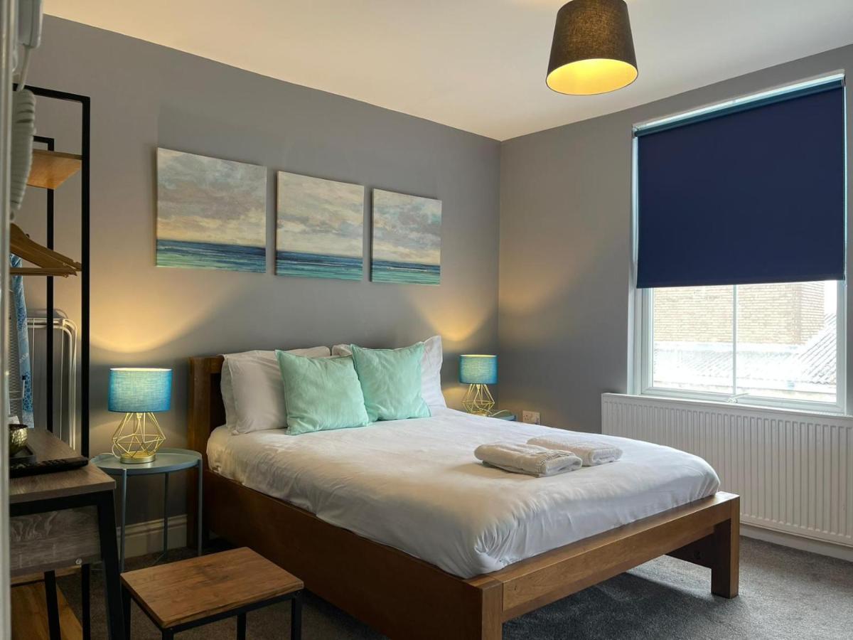 Small Double Close To King's Cross & Camden London