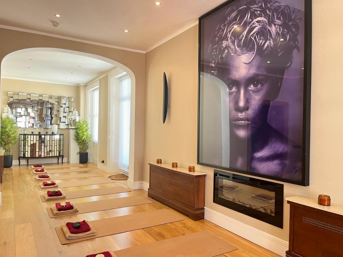 Mansion Queensberry * London