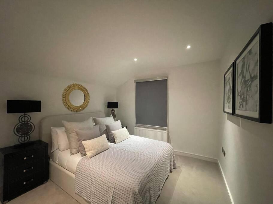 Quintessential Town House Close To