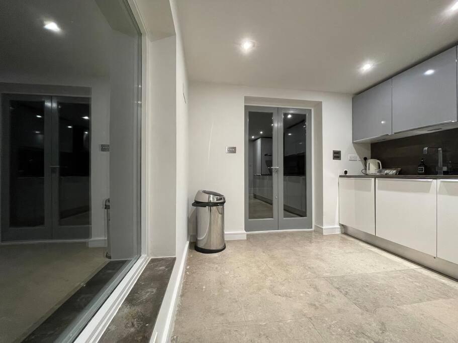 Quintessential Town House Close To
