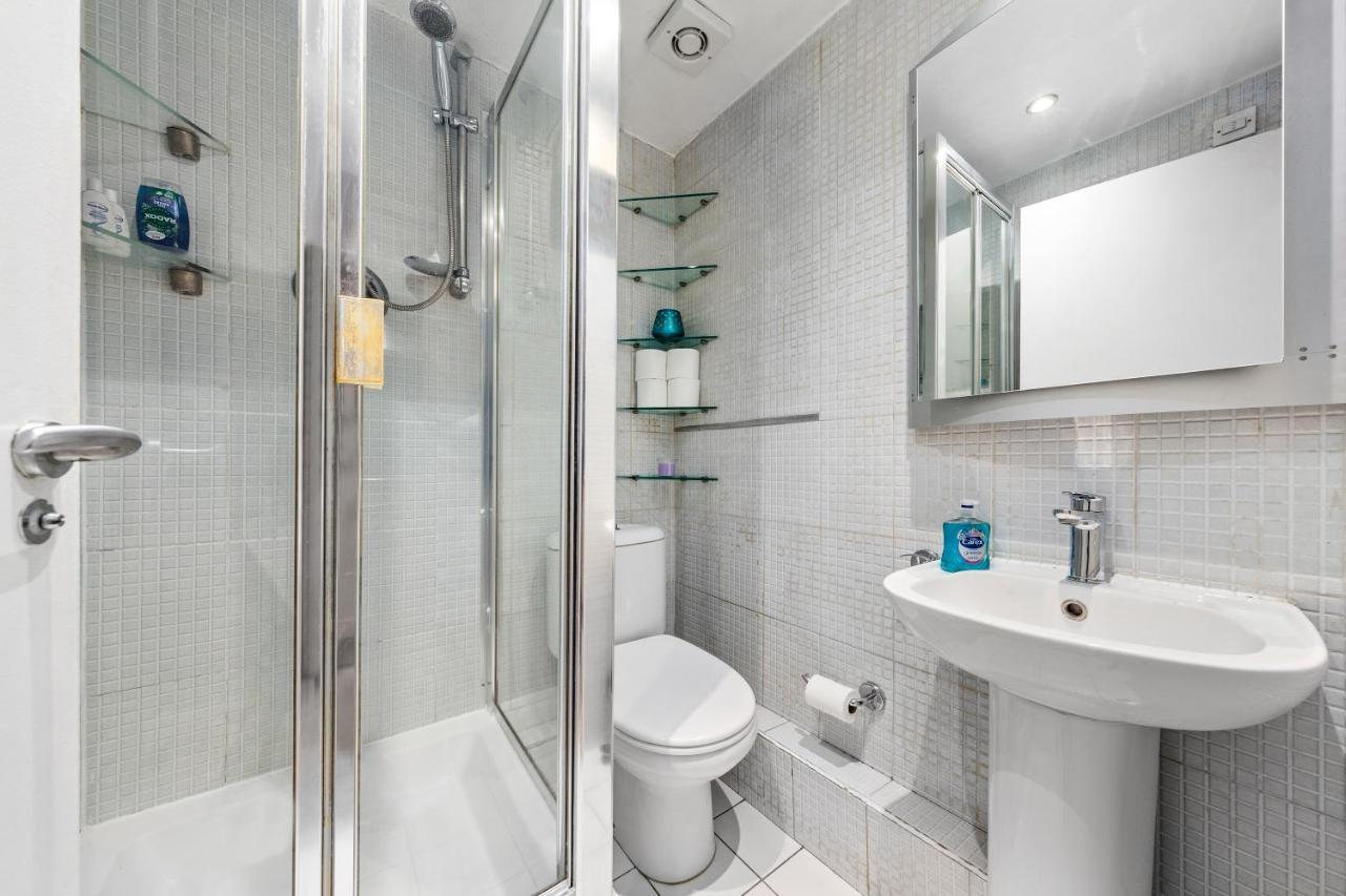 Immaculate 1-bed In * London