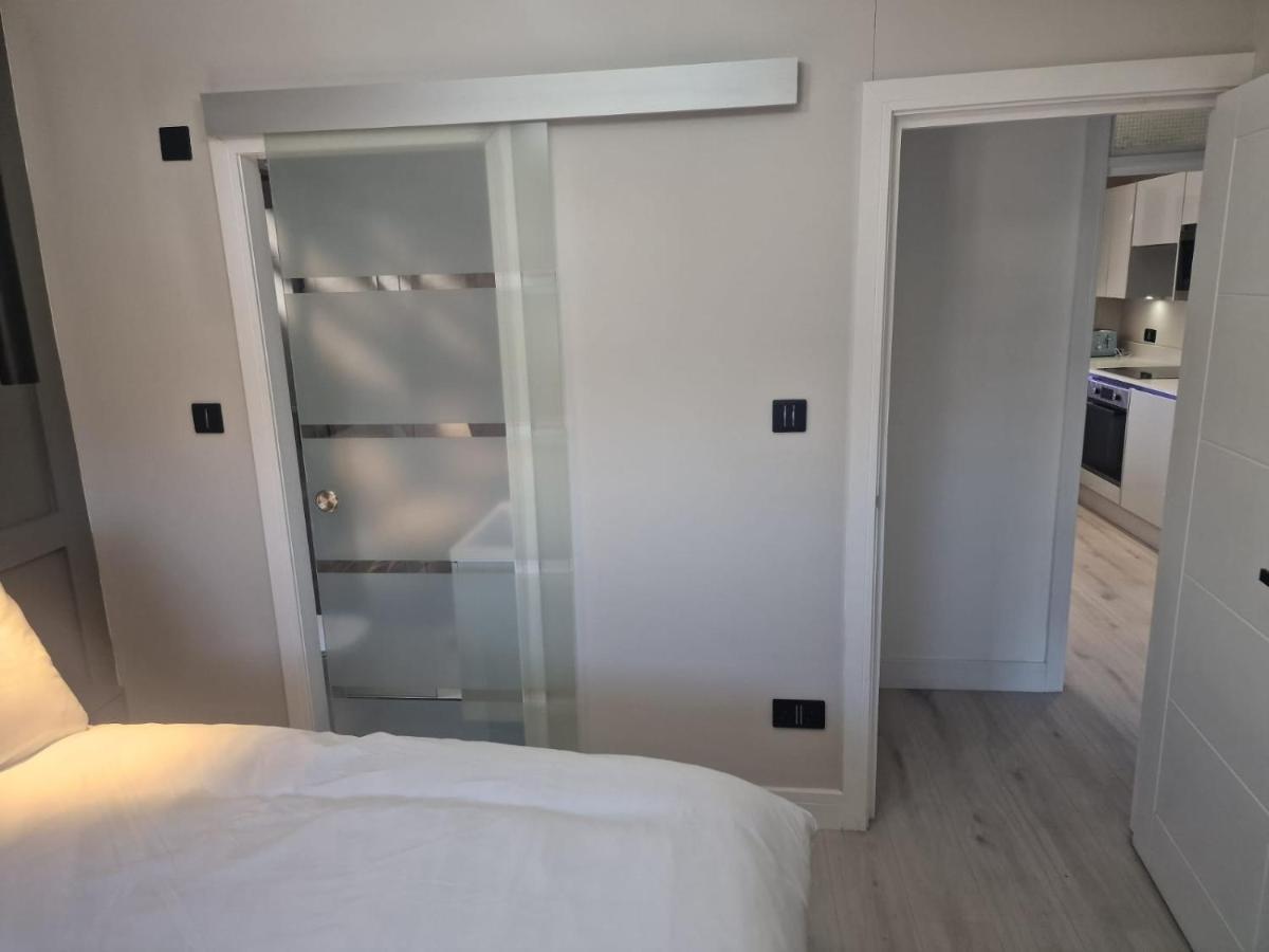 Collier's Wood En-suite Apartment *