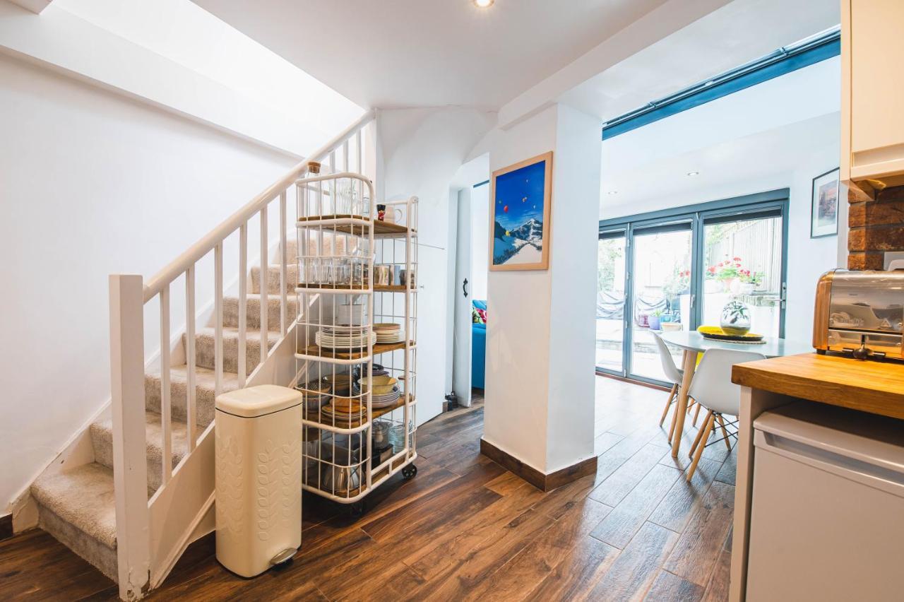 Pass The Keys - Modern & Stylish Garden In Islington London