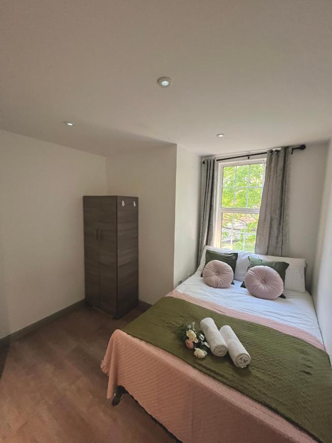 3 Bedroom Flat In King's Cross, St Pancras's. 2 Minutes To Euston. London