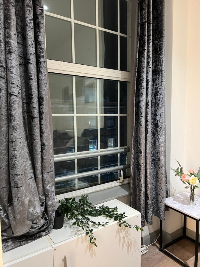 3 Bedroom Flat In King's Cross, St Pancras's. 2 Minutes To Euston. * London