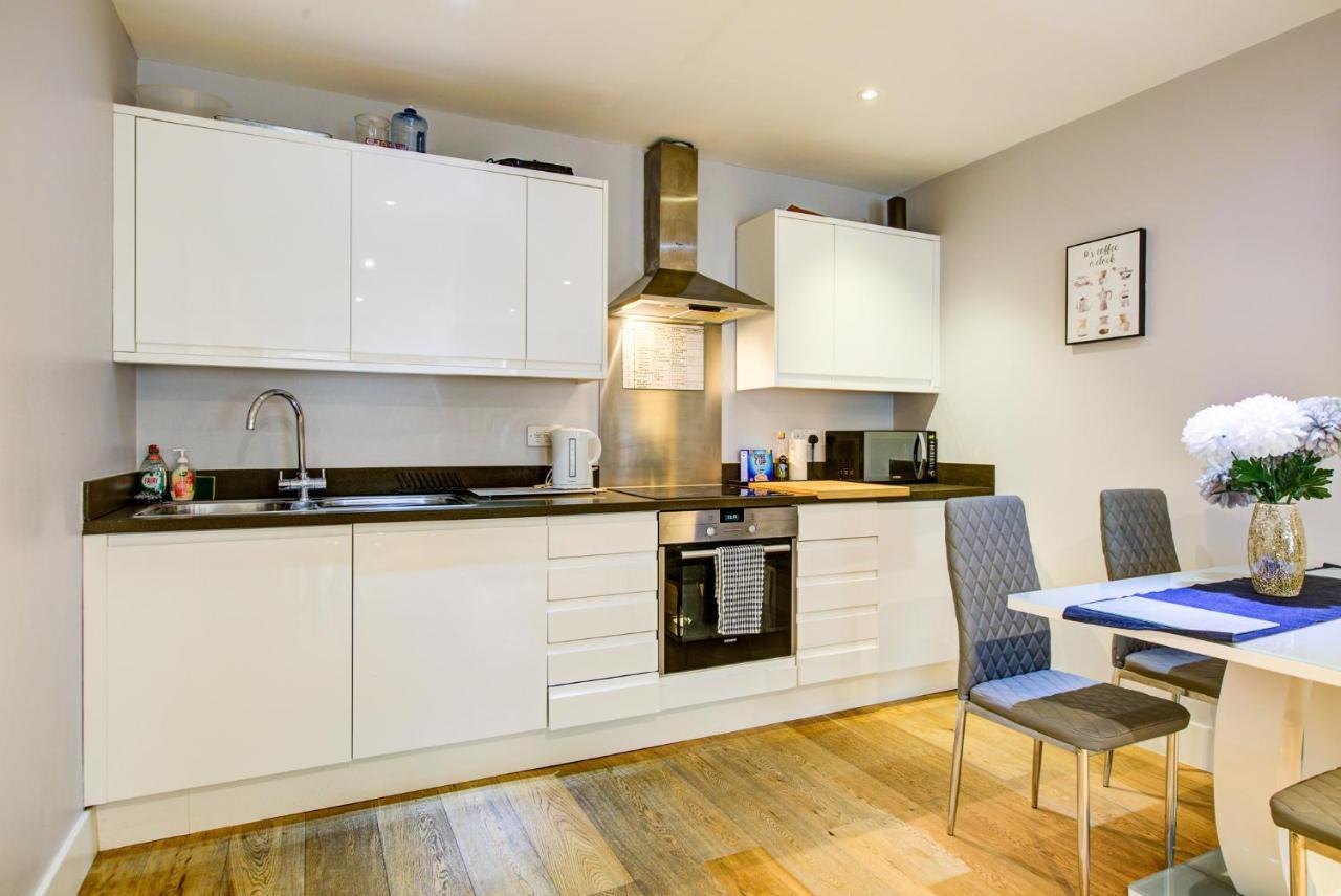 2 Bedroom Spacious In The Heart Fulham Londres