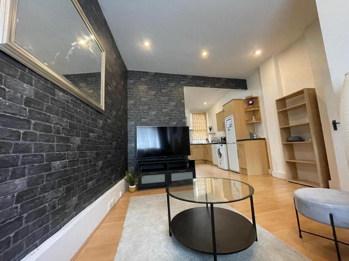 Beautiful 2 Bedroom House In Fulham. Londres