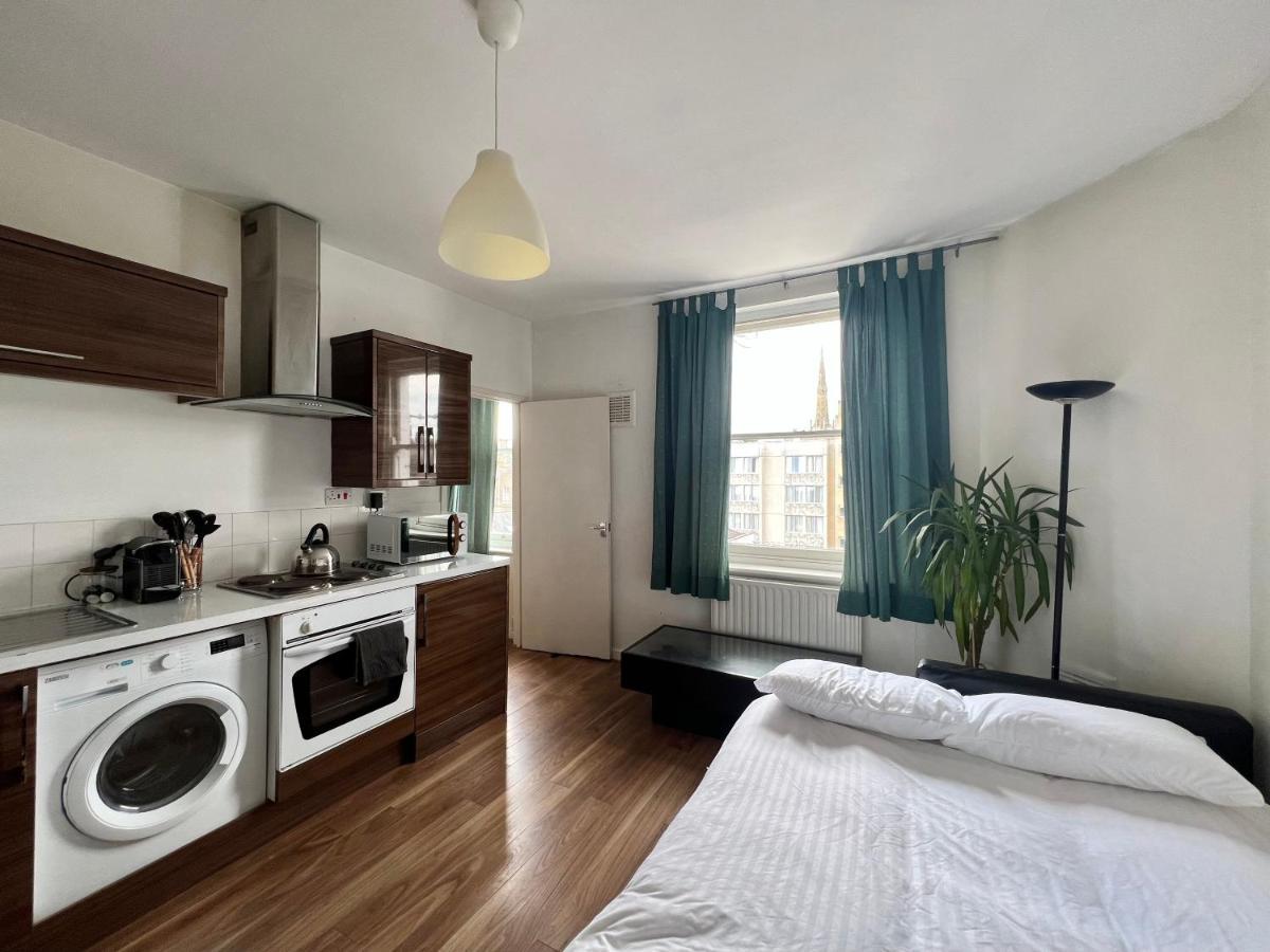 Bright Near Hyde Park Sleeps 4 Apartamento