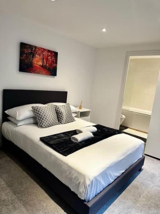Amazing 2bed2bath Edgeware London