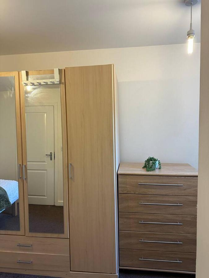 New Build 2 Bedroom With 2 Bath In London