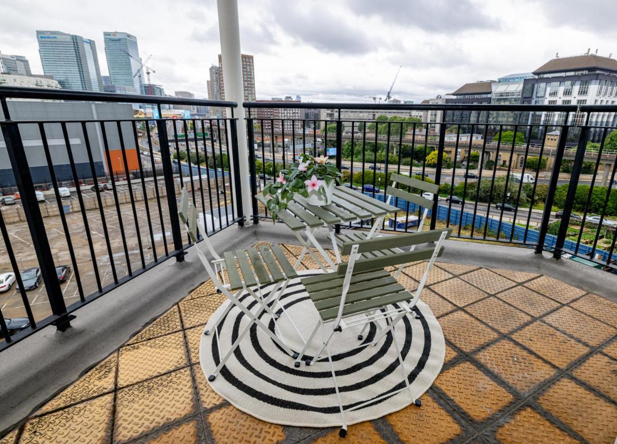 Guest house Nice Close To City231 London