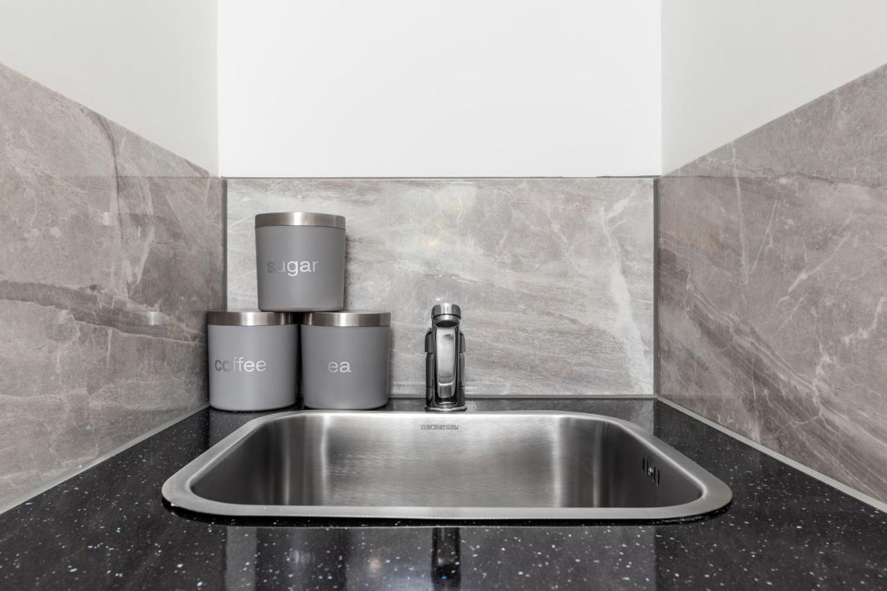 Serviced Ensuite Finsbury Park N19 *