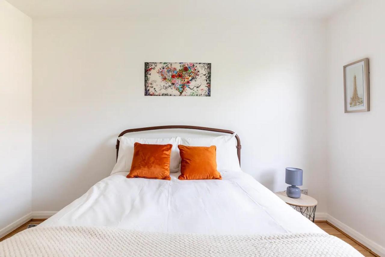 Large, Bright And Spacious 3 Bed Flat In * Londres