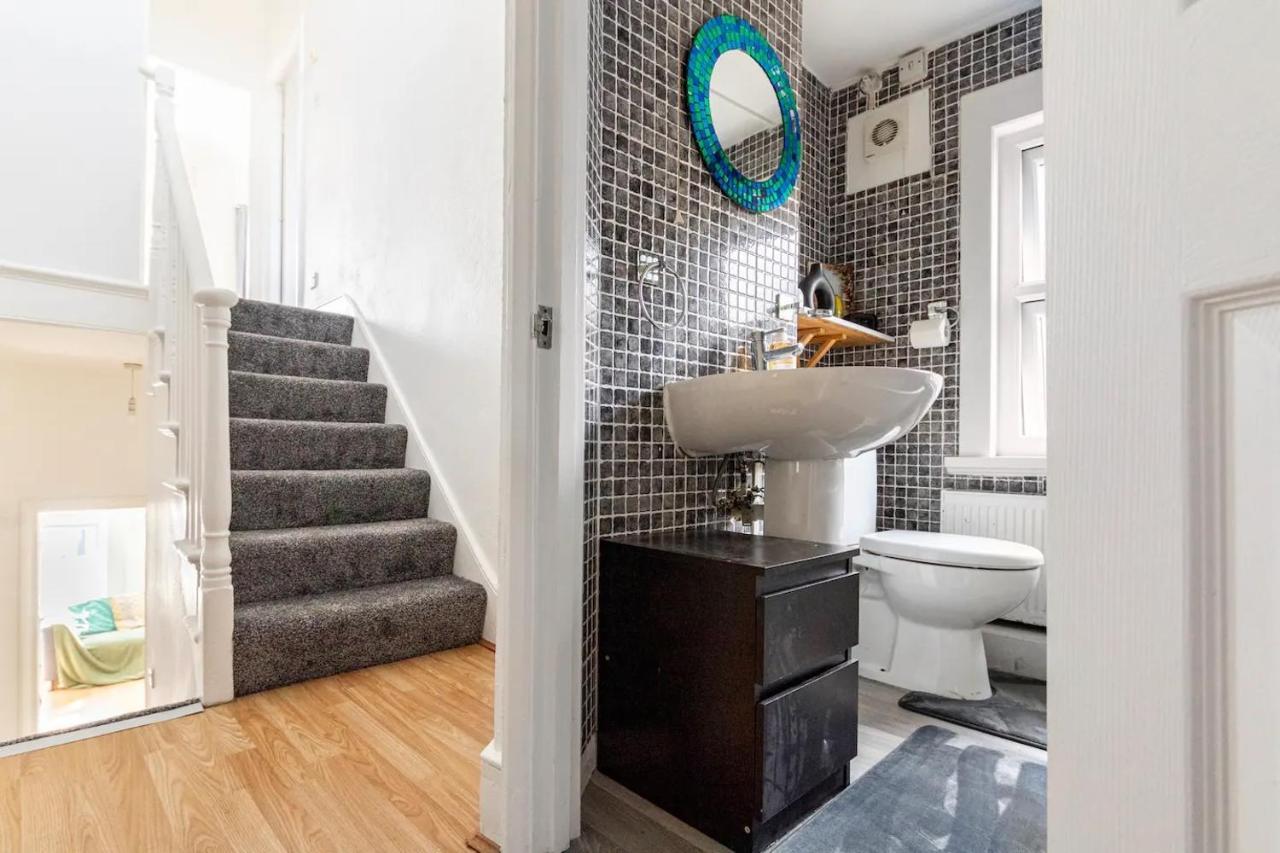 Large, Bright And Spacious 3 Bed Flat In Apartamento