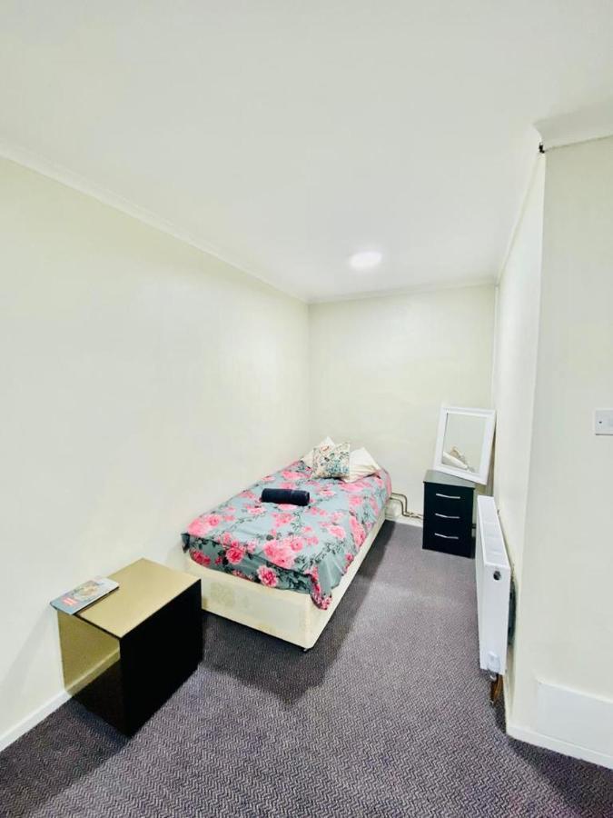 Apartment Spacious One Bedroom Edgeware Road Central London