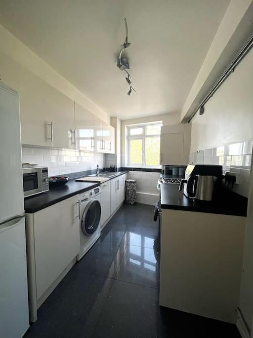 Trendy Brixton Residence! Apartment London