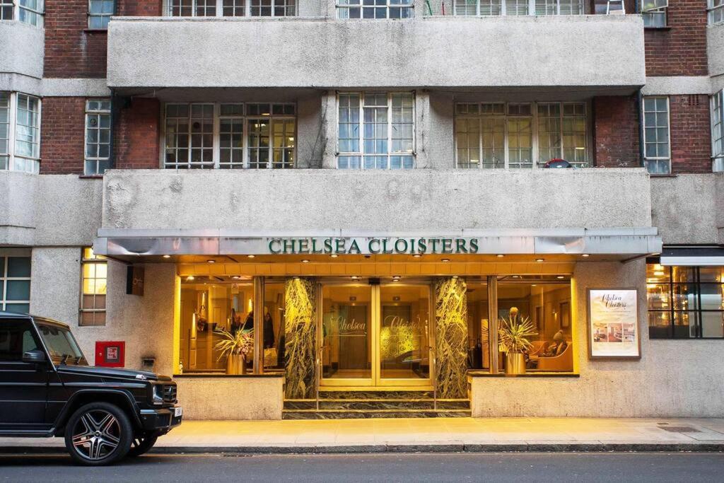 Chelsea Cloisters *