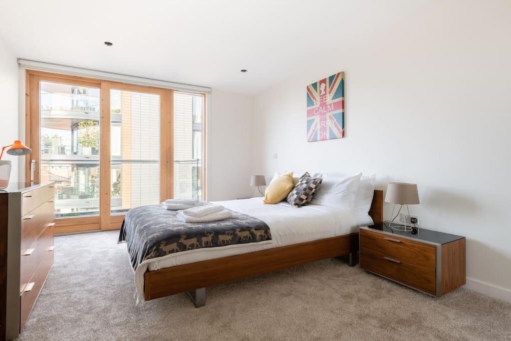 Modern & Comfortable Flat - Tobacco Dock - Wapping Apartment *