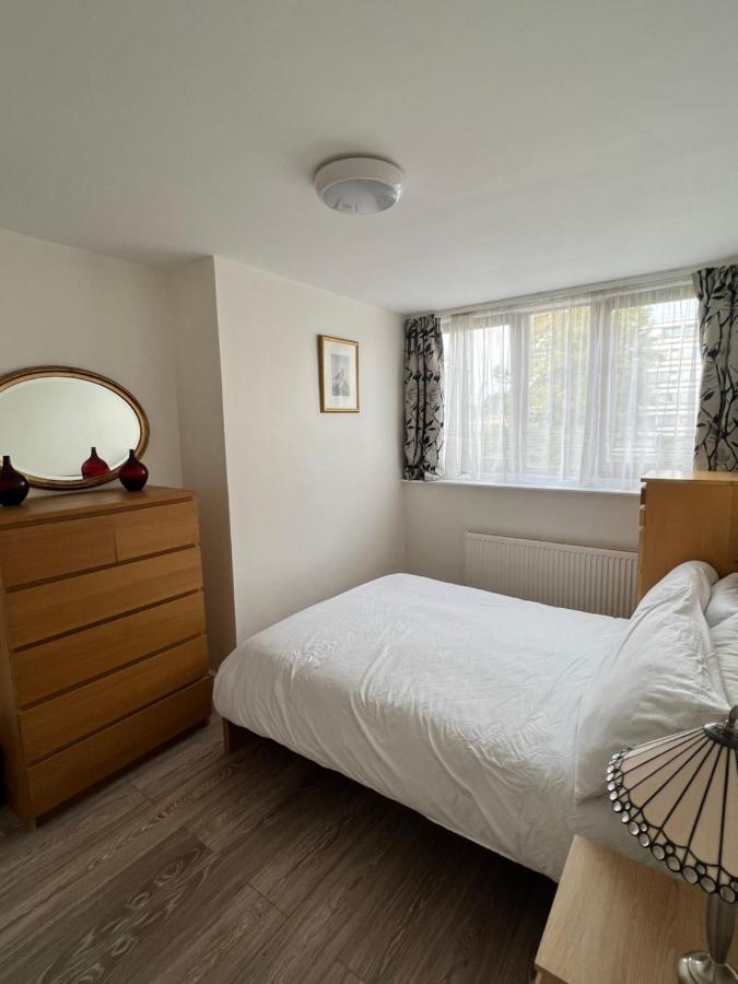 Modern 3 Bedroom 3 Bathroom With Private Garden - Maida Vale *