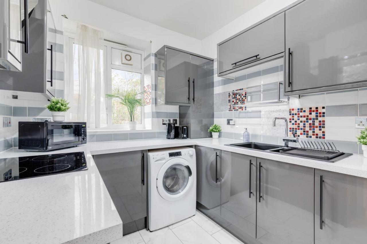 Deluxe 1 Bed - Battersea, Nine Elms & Vauxhall Apartment *