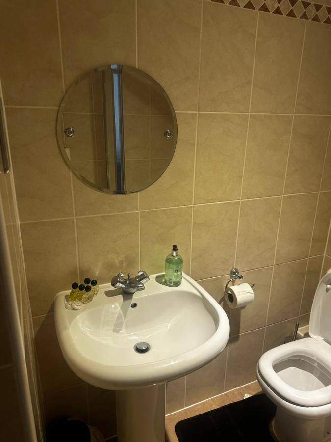 Double With En-suite Bathroom Hospedagem domiciliar
