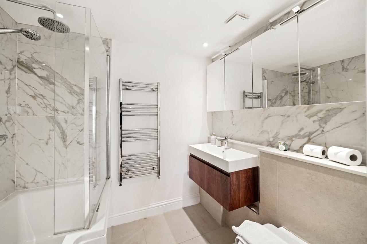 Monthly Stays! 2 Bedroom Short Term & Flexible Renting Canary Wharf With Free Parking *