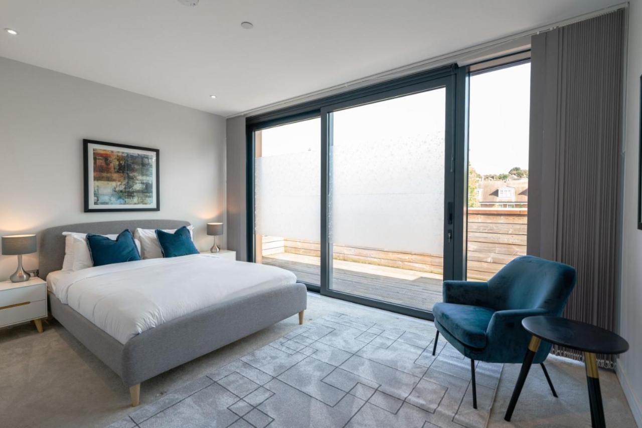 The Hampstead Hideout - Glamorous 3bdr Flat With Balcony London