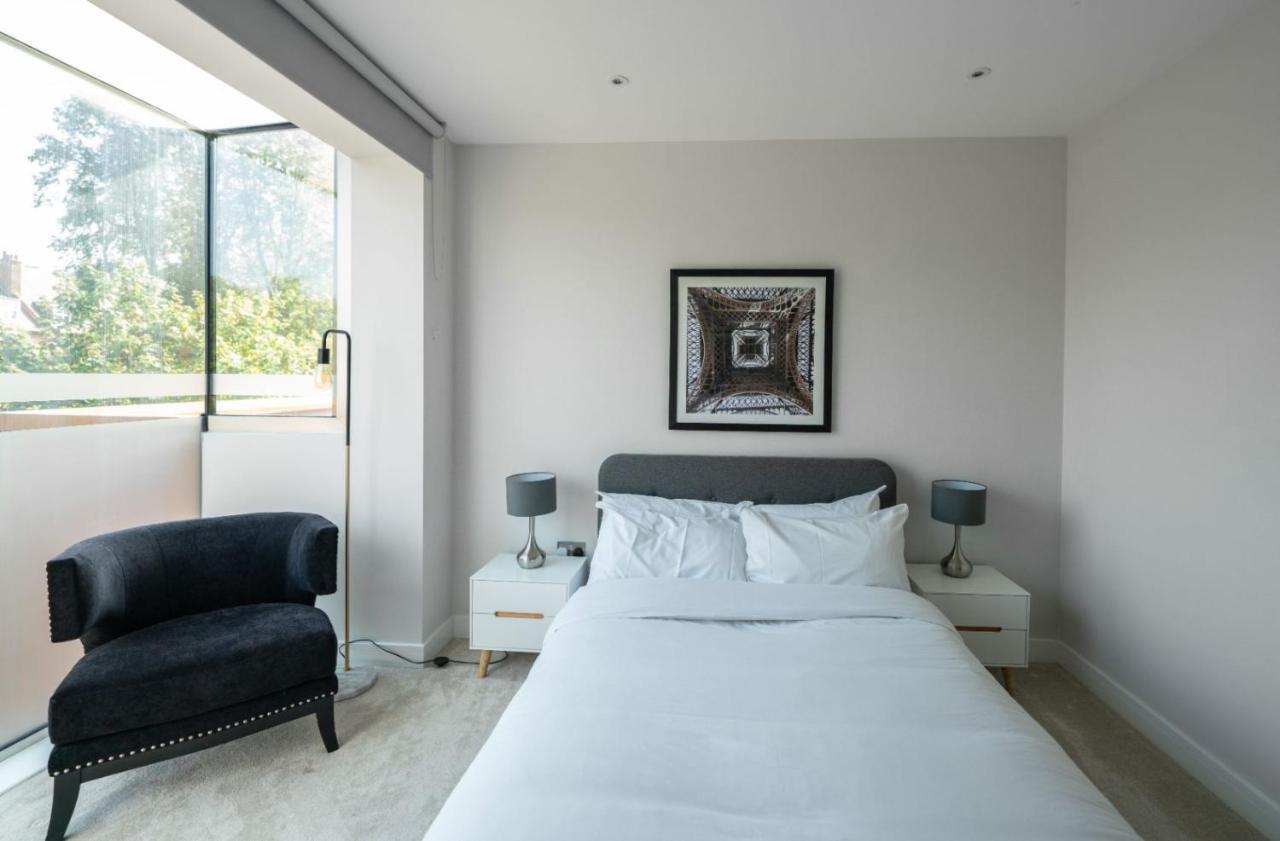 The Hampstead Hideout - Glamorous 3bdr Flat With Balcony *