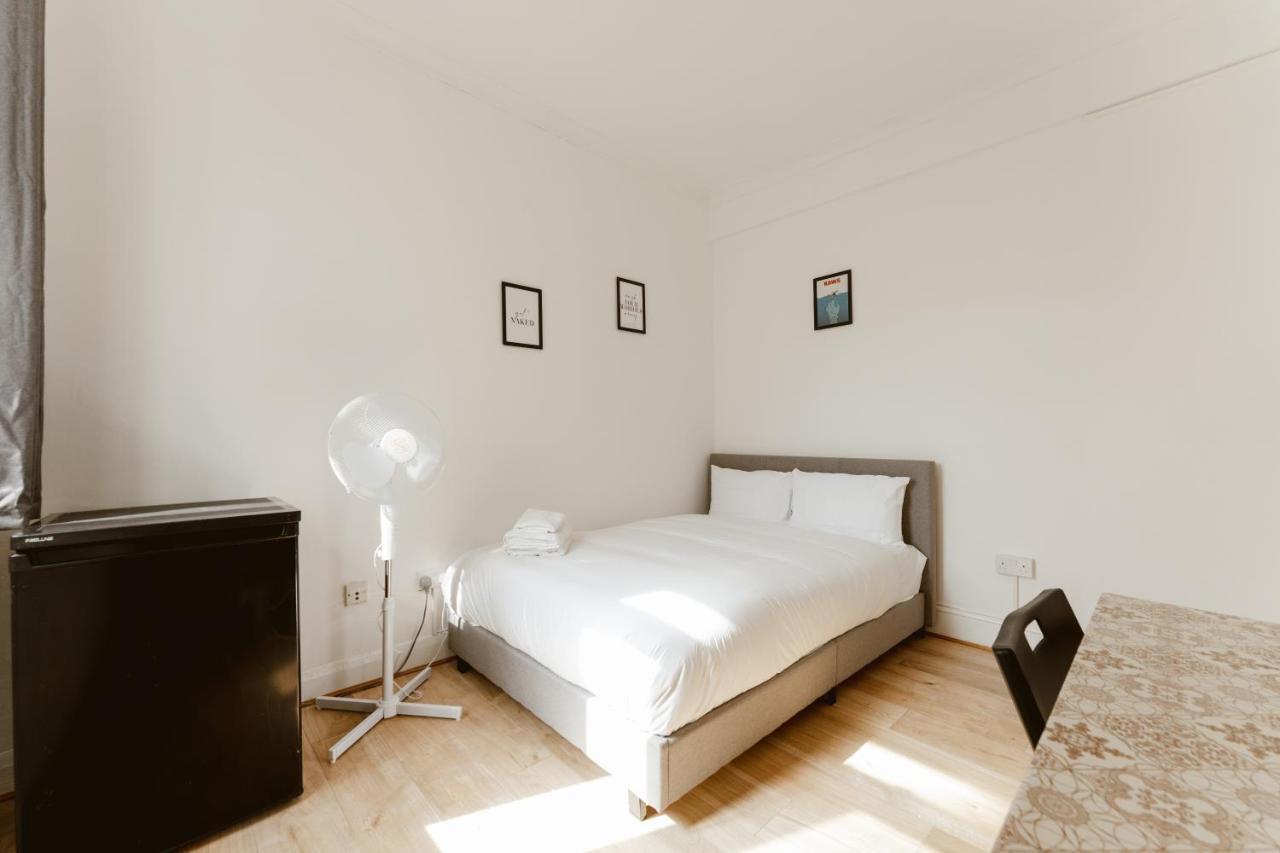 Leyton Comfy Double -50 Casa de hóspedes