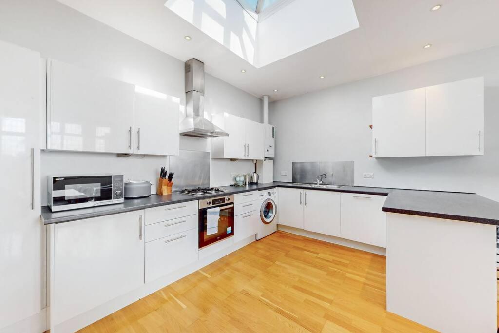 Apartment Spacious 2 Bedroom Flat With Garden In Acton