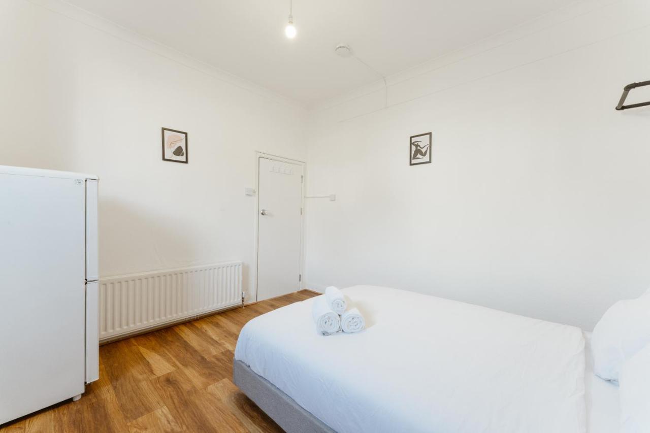 Casa de hóspedes Leyton Comfy Double -50 *