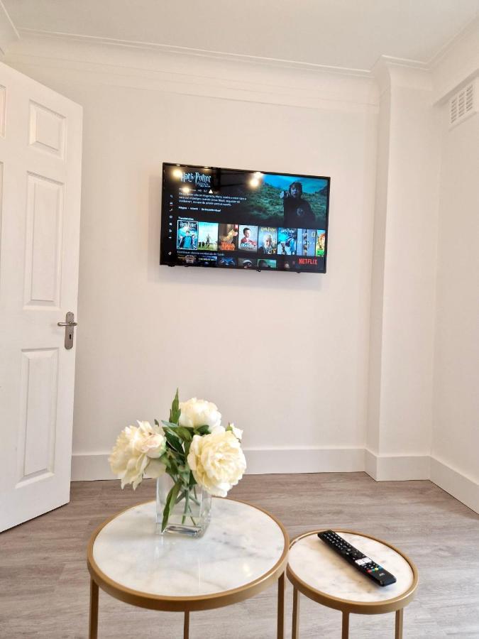Vibrant 2-Bedroom Flat With Elevator In Marylebone, Close To Hyde Park & Edgware Road Apartamento Londres