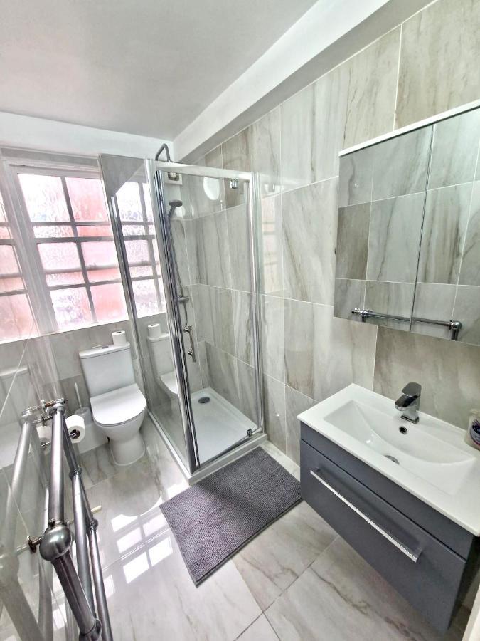 Vibrant 2-Bedroom Flat With Elevator In Marylebone, Close To Hyde Park & Edgware Road Apartamento Londres
