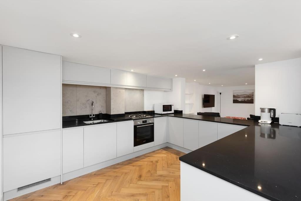 Apartment Modern In