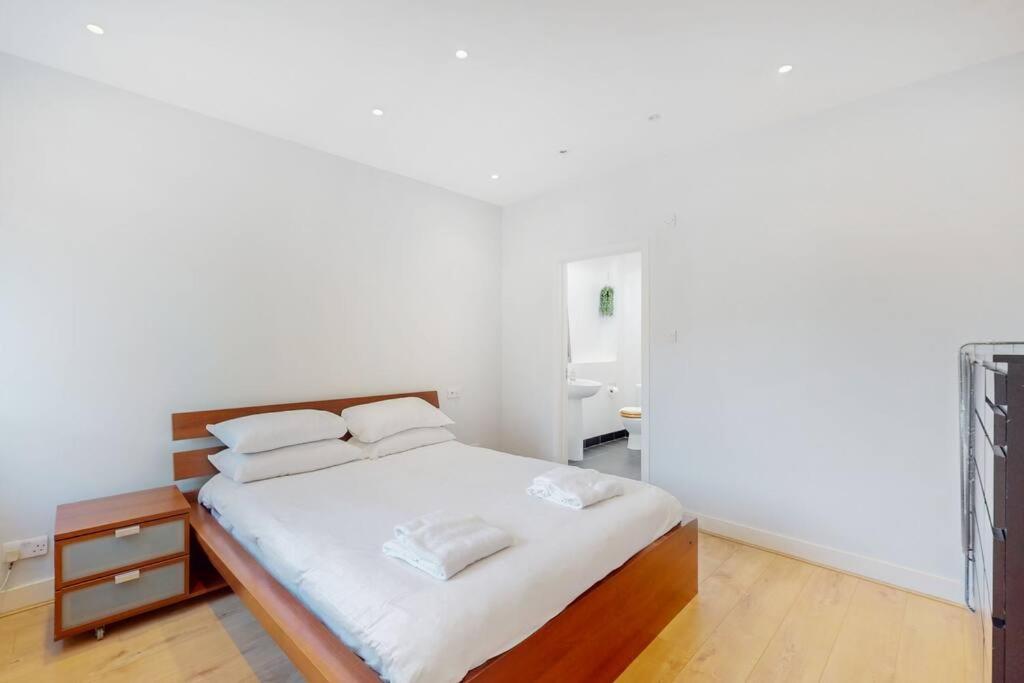 Apartment Spacious 2 Bedroom Flat With Garden In Acton
