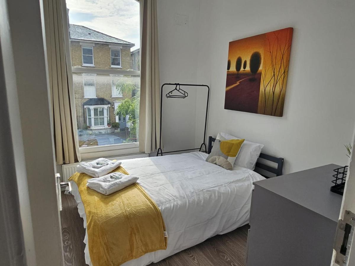 3 Bedroom In Finsbury Park Apartamento