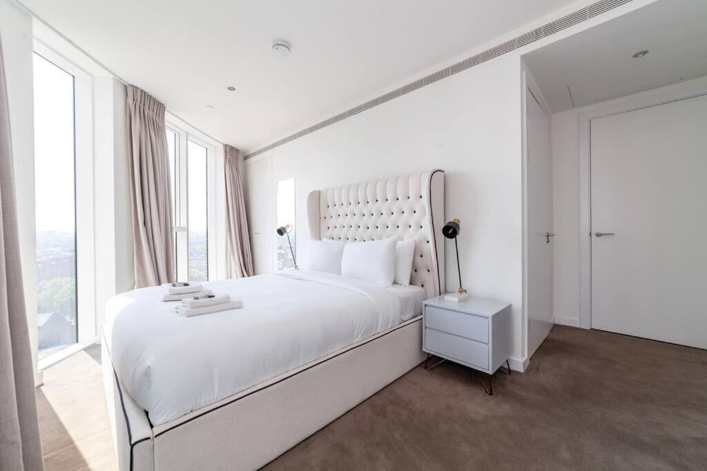 Bright 2br, 2bth Apt, 9 Elms London