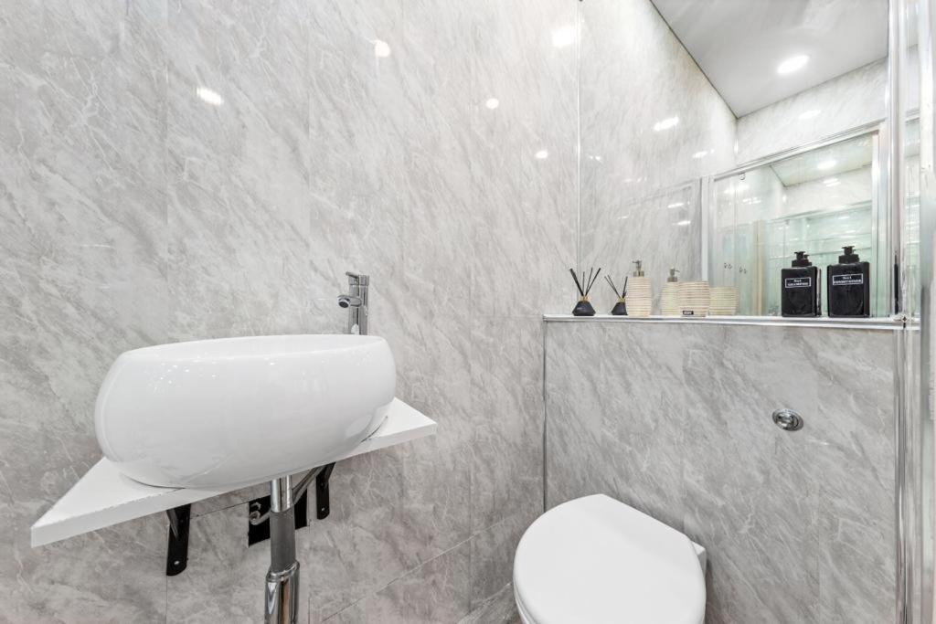 Harrods Knightsbridge 2 Bedroom Flat Kb15 Apartment London