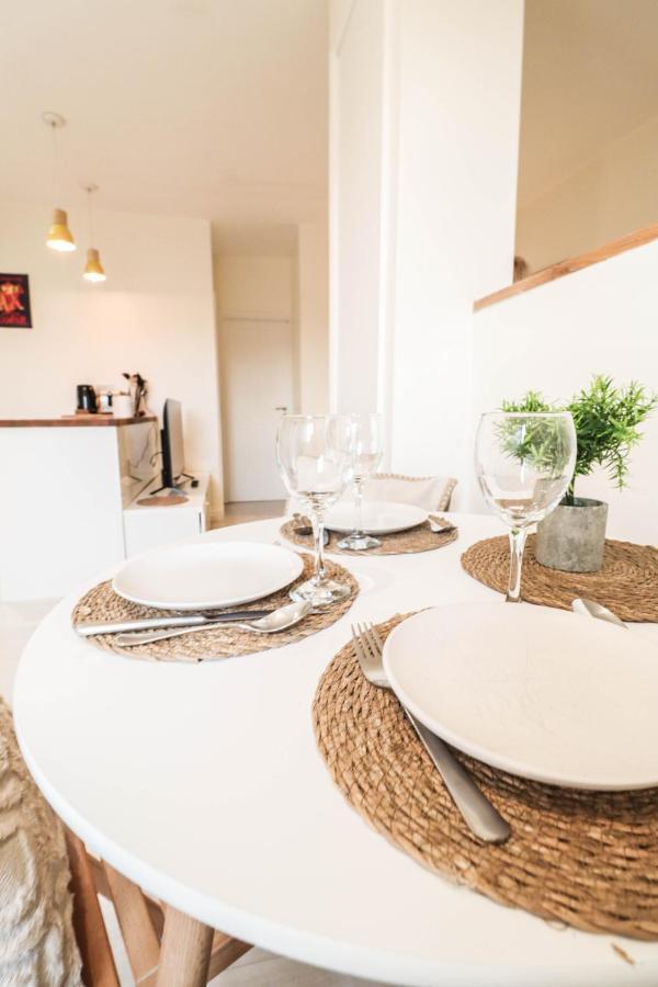Apartment Beautiful 2-Bedroom Flat Just Steps From Oval Station