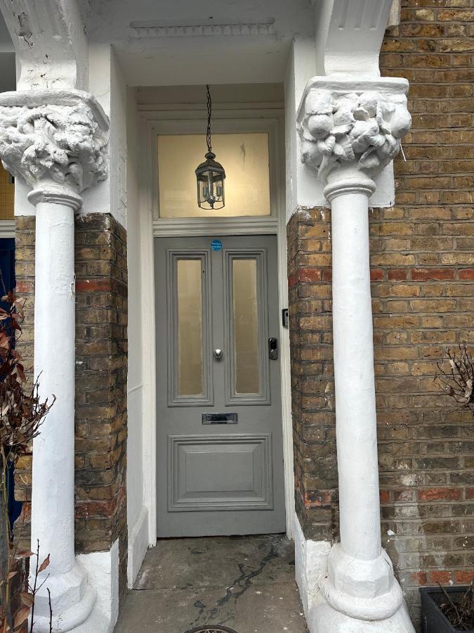 Apartment Delightful New Ensuite Bedroom With Stunning Shared Kitchen & Living -1c The Charteris